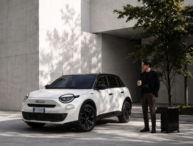 フィアット 限定車「600 Hybrid Sport」発売