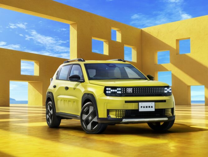 毎日を、もっと “PANDASTIC” に フィアット 新型「FIAT Grande Panda Hybrid」日本上陸